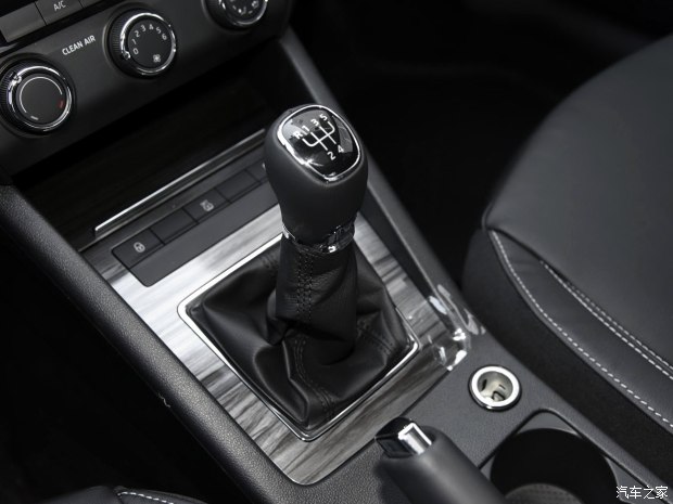 ˹´  2016 Ŀ 1.6L ֶа