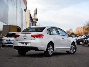 ѩ  2016   1.6L ԶƷ