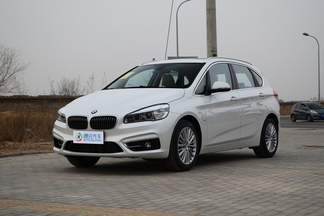 2ϵг  2016 220i װ