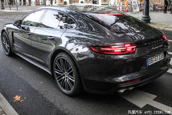 һʱPanamera Turboʵ