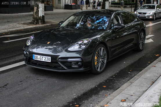 һʱPanamera Turboʵ