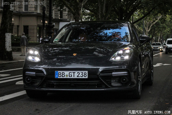 һʱPanamera Turboʵ