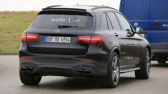 ÷˹-AMG GLC 63 V8