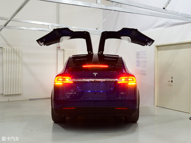 TESLA2016MODEL X